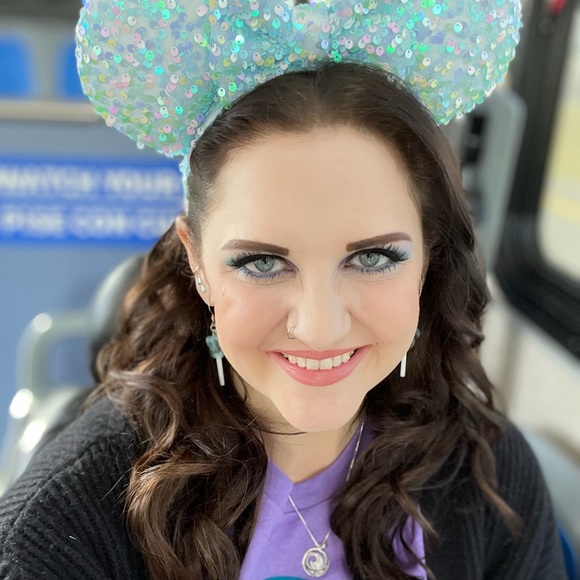 Meet your Posher, April - Picture 8 of 10